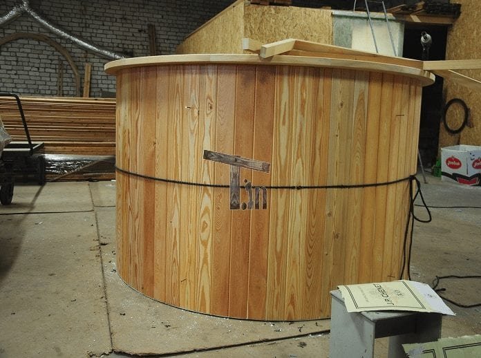 Badezuber Holzdekoration Timberin 3 - Fasssauna - Badezuber - Saunafass