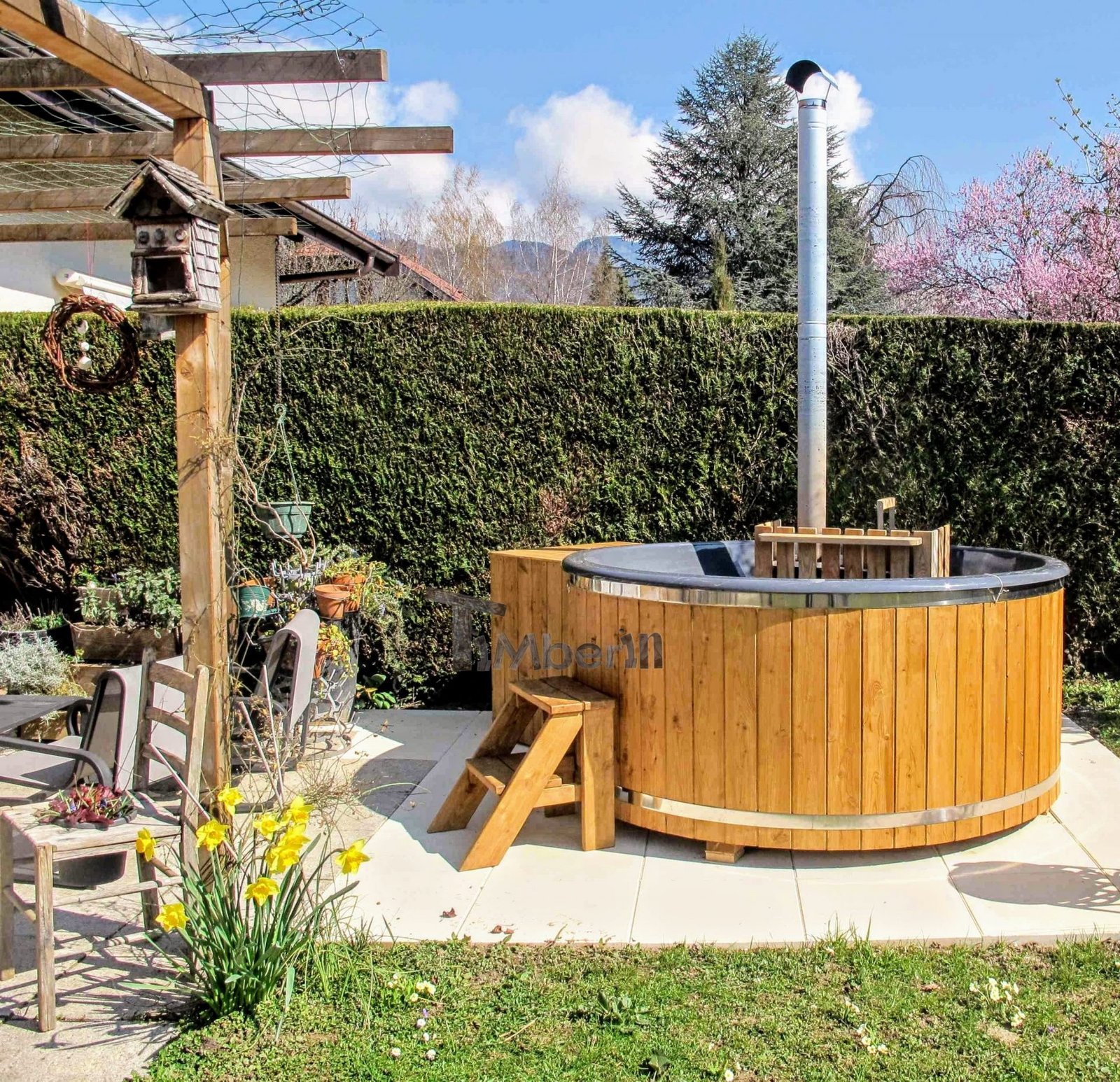 Holz Whirlpool für draußen Outdoor Holzheizung - TimberIN