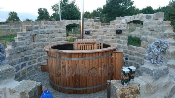 Badefass mit Kunststoff mit Innenofen, Nattheim, Deutschland 3 michael-nattheim-deutschland-platz-fuer-das-badefass-ist-nun-fertig-7