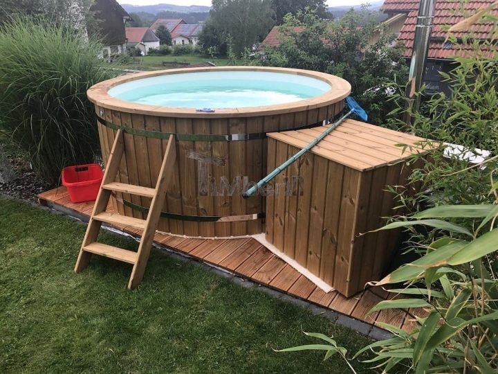 Badefass Mit Kunststoff Und Holzverkleidung, Marco, Kirchdorf, Deutschland