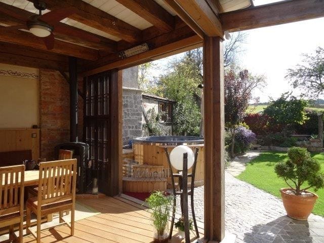 Badefass gfk Thermoholz mit integriertem Ofen Wellness Royal, Erich, Ober-Grafendorf, Österreich 2 Badefass Gfk Thermoholz Mit Integriertem Ofen Wellness Royal, Erich, Ober Grafendorf, Österreich (2)