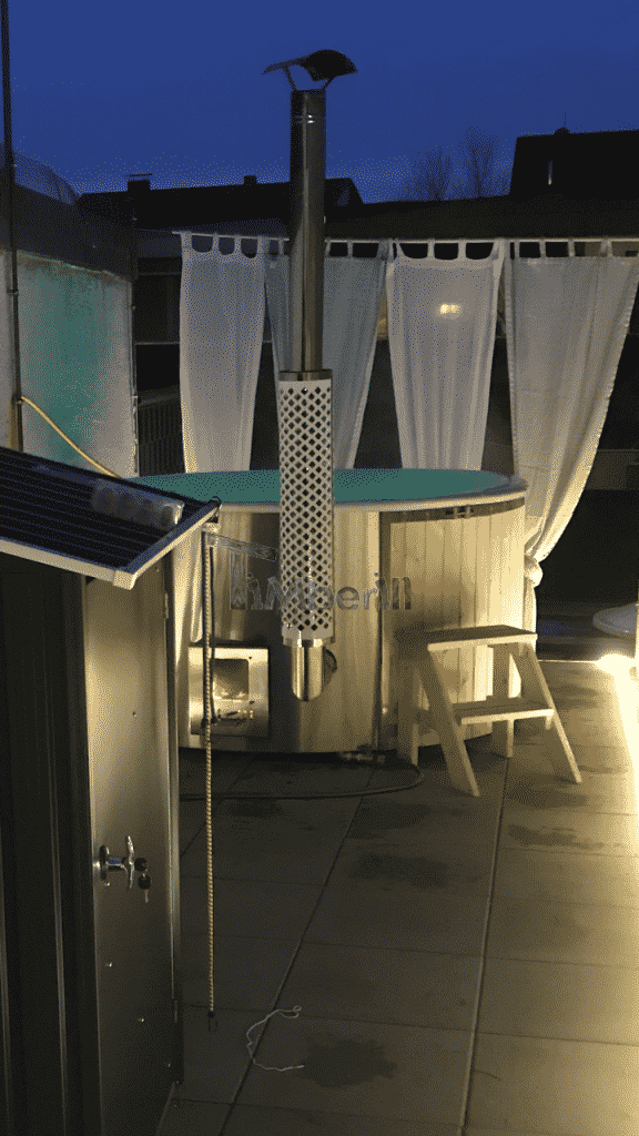 Badezuber GFK Lärche mit integriertem Ofen Wellness Deluxe, Jens, Gründau, Deutschland 3 Badezuber GFK Lärche Mit Integriertem Ofen Wellness Deluxe, Jens, Gründau, Deutschland (2)