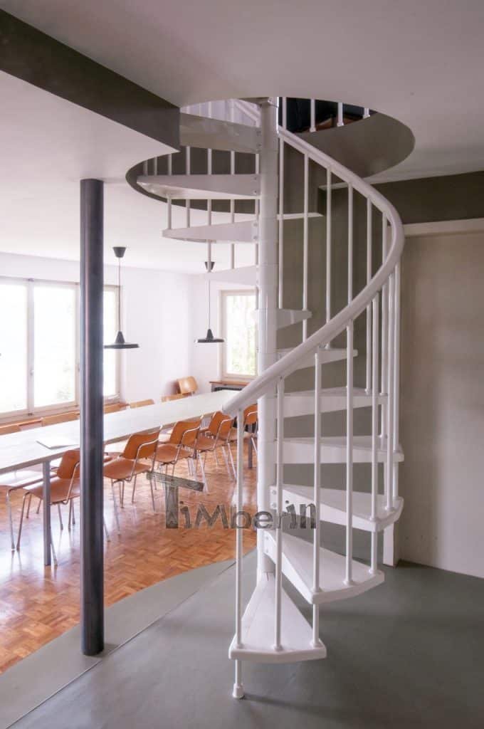 Badezuber Fiberglas Terrasse Einbaumodell mit konischen Wänden, Laszlo, Zürich, Schweiz 6 Badezuber Fiberglas Terrasse Einbaumodell Mit Konischen Wänden, Laszlo, Zürich, Schweiz (5)