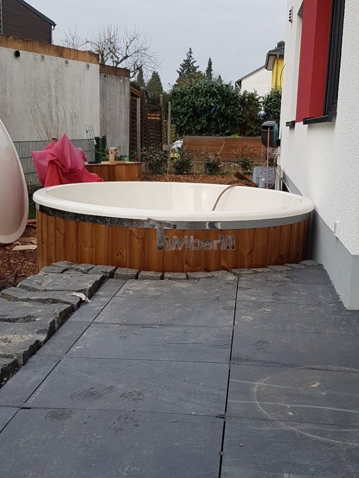 Badezuber mit Fiberglaseinsatz mit Elektroofen, Udo, Hattersheim-Okriftel, Deutschland 6 Badezuber Mit Fiberglaseinsatz Mit Elektroofen, Udo, Hattersheim Okriftel, Deutschland (6)