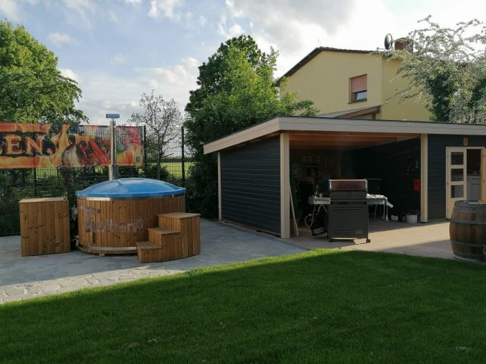 Badefass Gfk Mit Whirlpool Wellness Royal, Uwe, Beindersheim, Deutschland