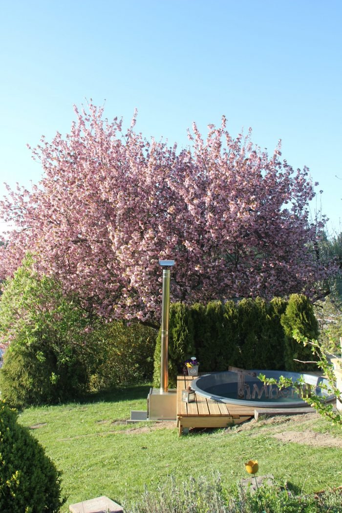 Badezuber hot tub terrasse einbau, Karin, Untergröningen, Deutschland 2 Badezuber Hot Tub Terrasse Einbau, Karin, Untergröningen, Deutschland (2)