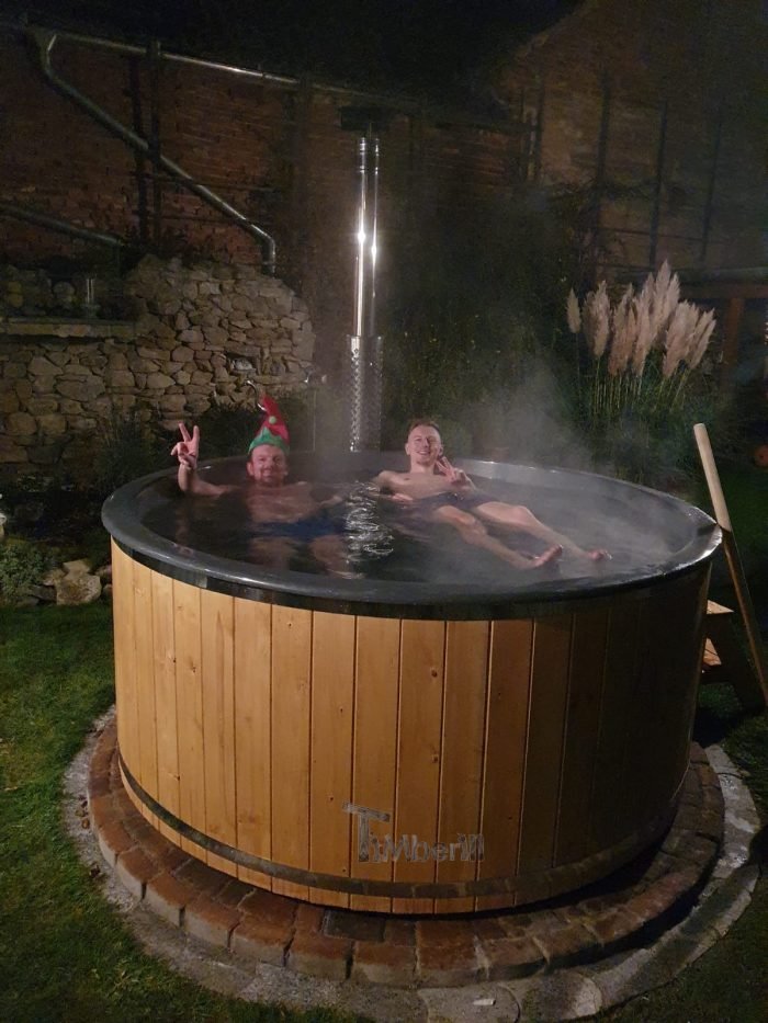 Badezuber GFK Lärche mit integriertem Ofen Wellness Deluxe, Benjamin, Wipperdorf, Deutschland 2 Badezuber GFK Lärche Mit Integriertem Ofen Wellness Deluxe, Benjamin, Wipperdorf, Deutschland (2)