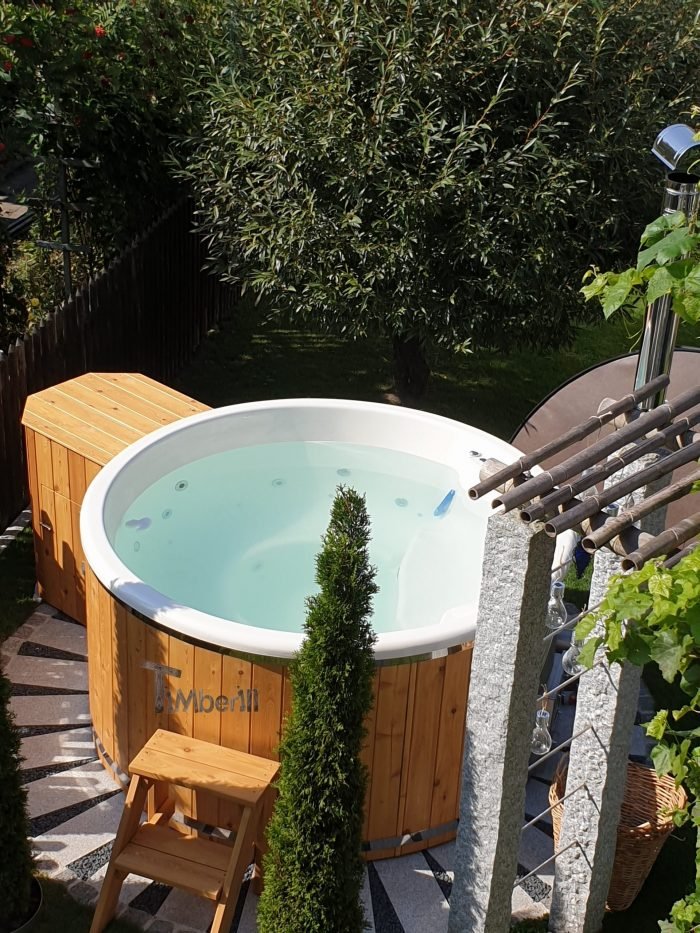 Badezuber GFK Lärche mit integriertem Ofen Wellness Deluxe, Stefan und Daniela, Vilseck, Deutschland 3 Badezuber GFK Lärche Mit Integriertem Ofen Wellness Deluxe, Stefan Und Daniela, Vilseck, Deutschland (3)