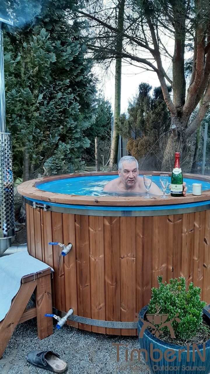 Badefass Badezuber Mit Whirlpool Wellness Royal, Petra Und André, Storkow, Deutschland