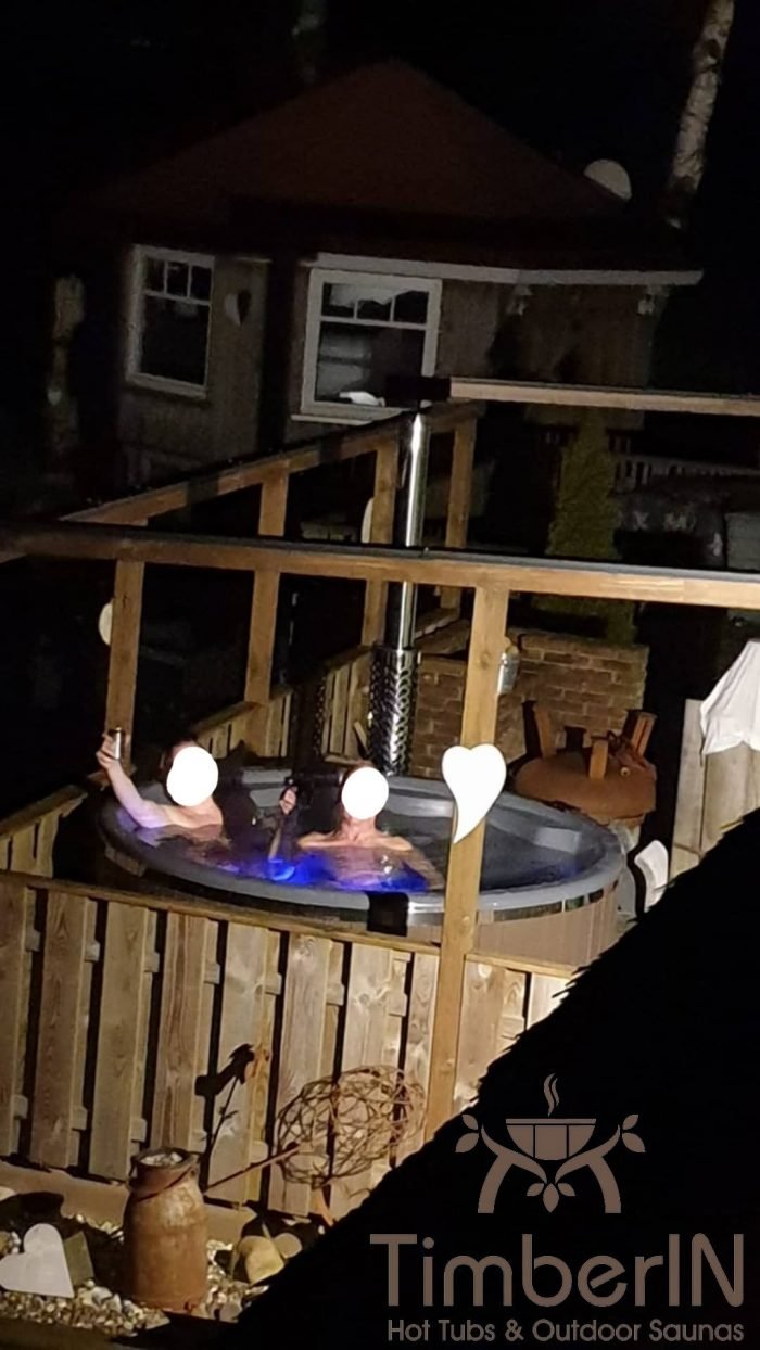 Badezuber Badefass GFK mit WPC Verkleidung, Hauke, Wewelsfleth, Deutschland 3 Badezuber Badefass GFK Mit WPC Verkleidung, Hauke, Wewelsfleth, Deutschland (3)