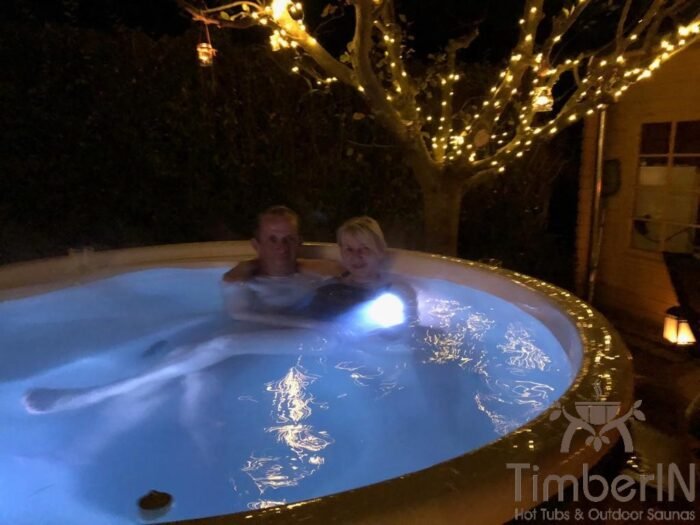 Badefass gfk Thermoholz mit integriertem Ofen Wellness Royal, Christine, Burg, Deutschland 5 Badefass Gfk Thermoholz Mit Integriertem Ofen Wellness Royal, Christine, Burg, Deutschland (5)