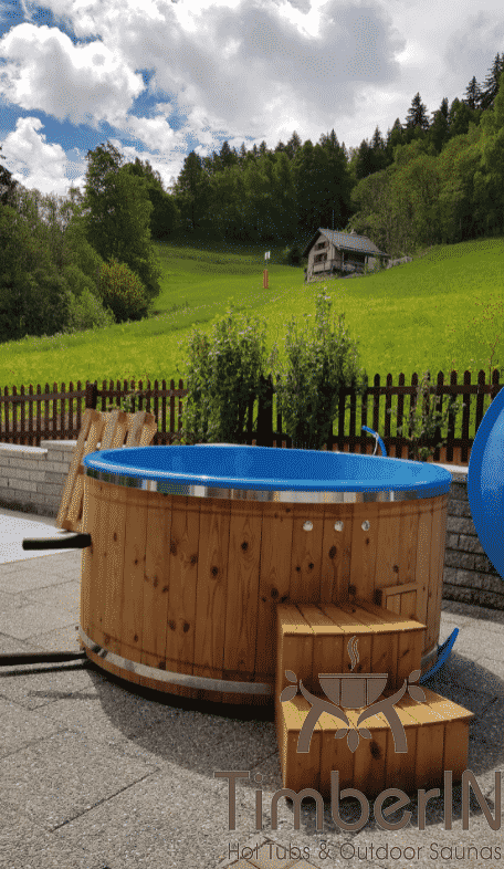 Badezuber GFK Mit Aussenofen Holzofen Gasofen, Joseph, Unterbäch, Schweiz