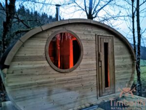 Ovale Aussensauna Fasssauna Hobbit