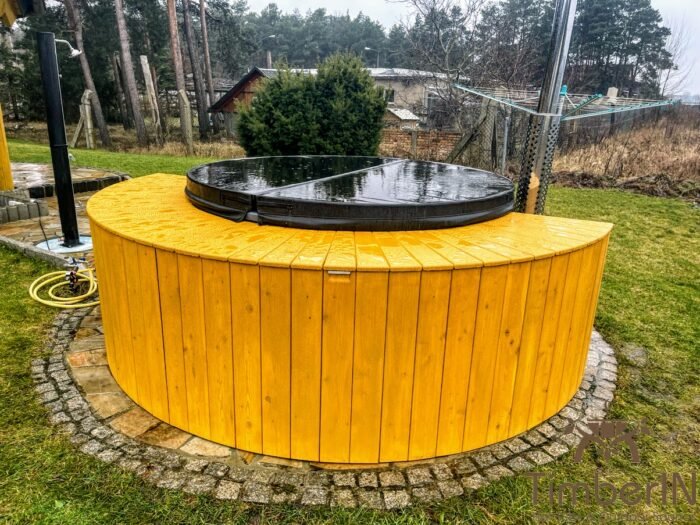 Badezuber Badefass Hot Tube Mit Whirlpool Holzofen – TimberIN Rojal (1)