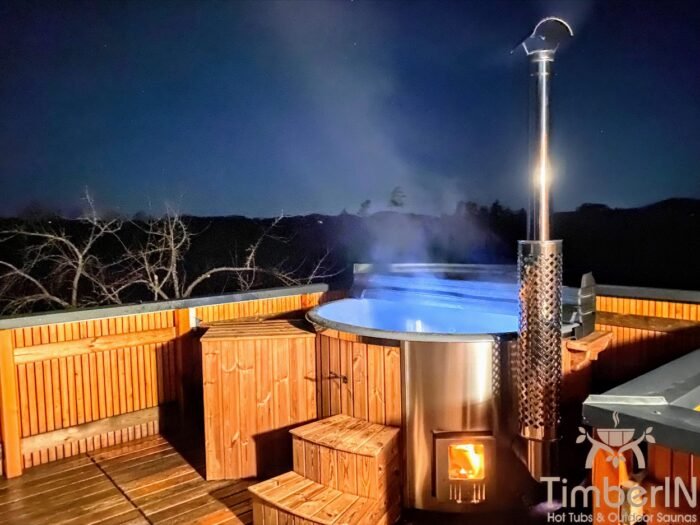 Badezuber Badefass Hot Tube Mit Whirlpool Holzofen – TimberIN Rojal (5)