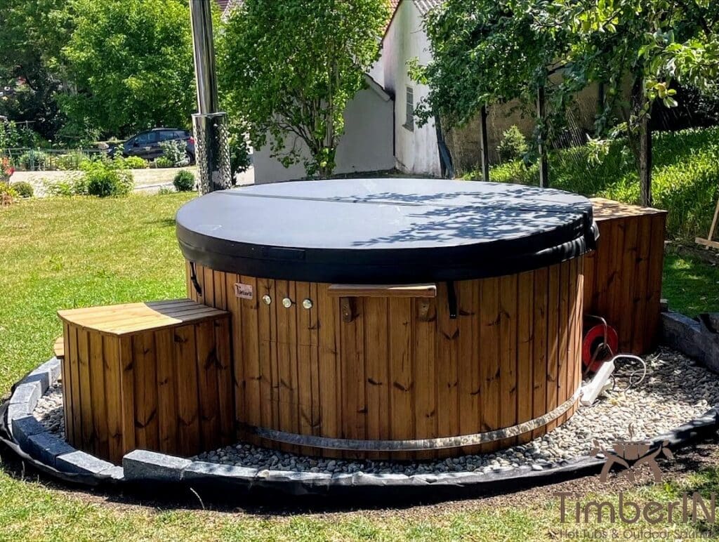 Badezuber Badefass Hot Tube Mit Whirlpool Holzofen – TimberIN Rojal (5)