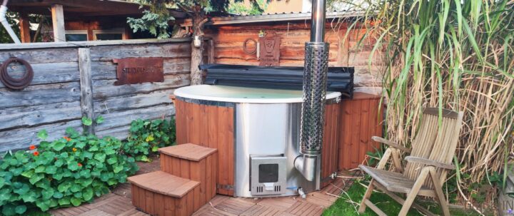 Badefass Hot Tube Whirlpool Mit Holzofen – TimberIN Rojal (2)