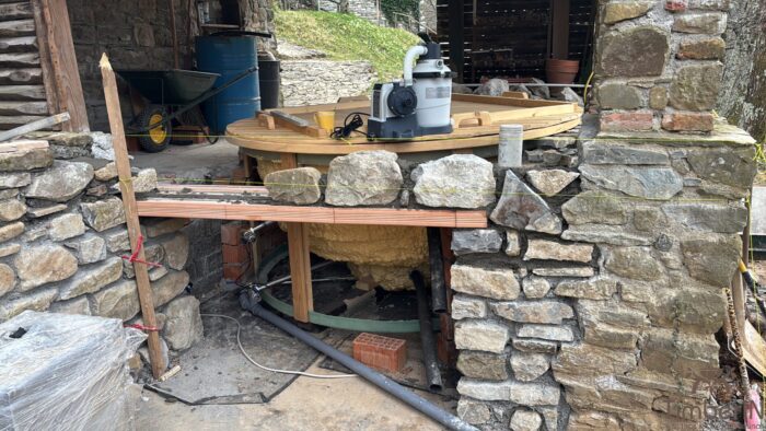 GFK Einsatz Für Hottube Für Eingelasen Einbau Eingraben (3)