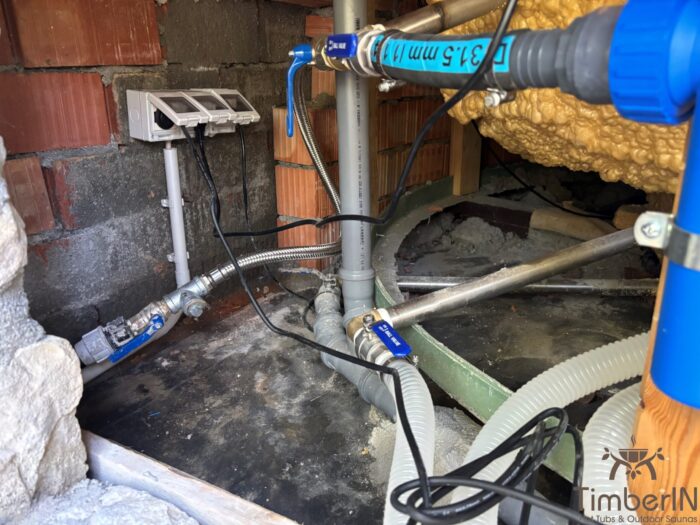 GFK Einsatz Für Hottube Für Eingelasen Einbau Eingraben (4)