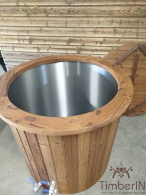 Small Hot Tub (12)